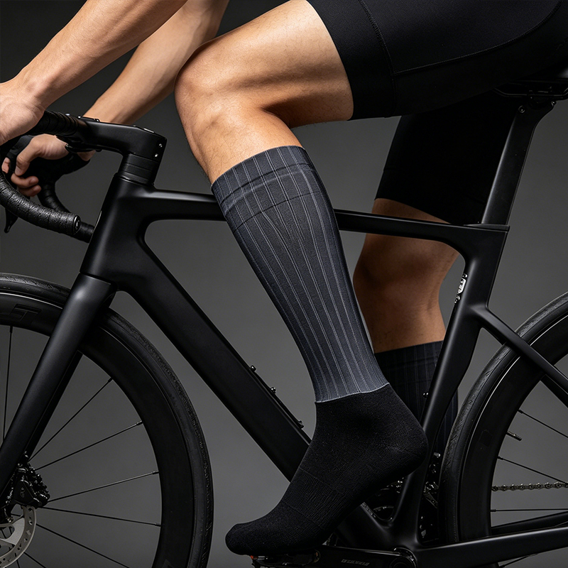 ถุงเท้าจักรยาน Aero Sock สำหรั - Sock Garter Men บทวิจารณ์และราคา